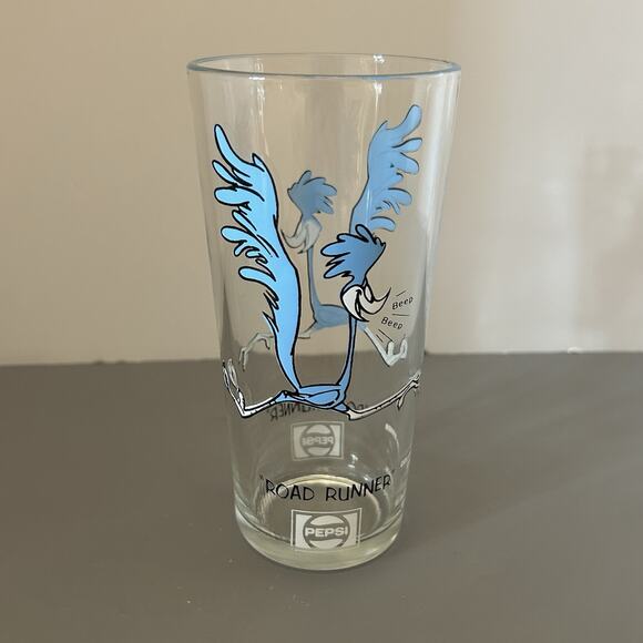 1973 Pepsi Collector Glasses Series Looney Tune Road Runner and Wile E Coyote #6 - Picture 2 of 8